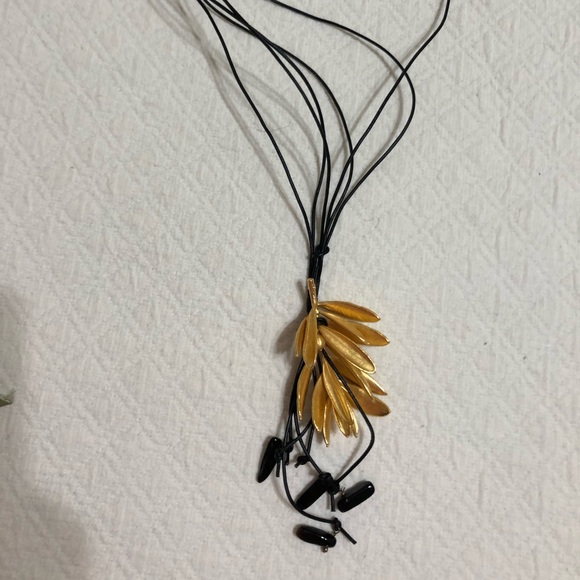 Thallo 24K Gold Olive Leaf Necklace from Greece - Picture 2 of 8